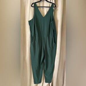EUC Athleta Brooklyn Jumpsuit Seaweed Snack Size 22